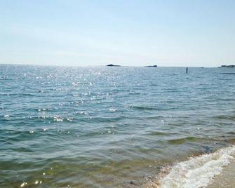 Cozy, Beach Cottage on West Beach - Westbrook - Beach