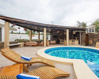 Hotel Omenia - Tequisquiapan - Zwembad