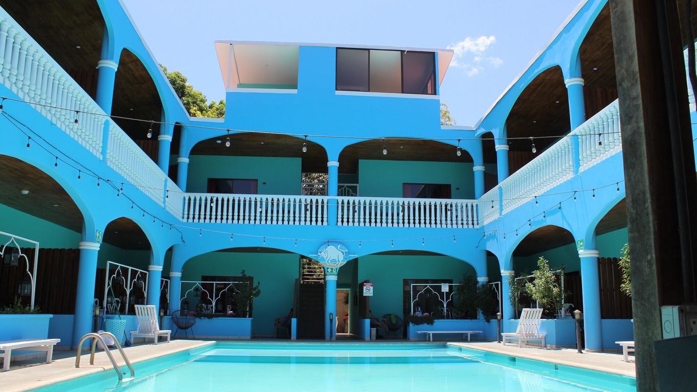 تورو بلانكو ريزورت