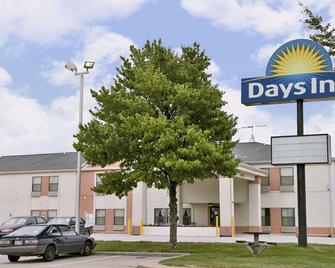 Days Inn by Wyndham Walcott Davenport - Walcott - Building