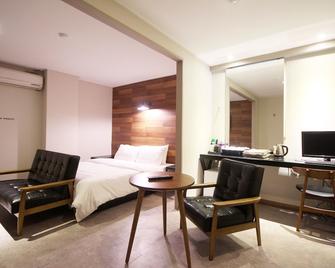 Paradise Hotel - Gunsan - Habitación