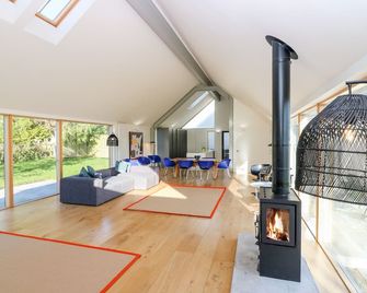 The Lodge - Westhill - Living room