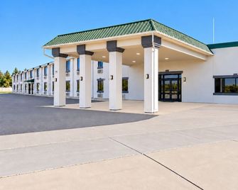 Badlands Inn & Suites - Dickinson - Rakennus