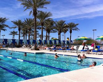 Overlooks the 6th Green-Granite Falls North in The Grand. 22 Pickleball courts! - Surprise - Piscina