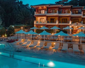 Dracos Hotel - Parga - Pool