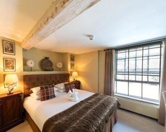 The Ship Hotel - King's Lynn - Bedroom