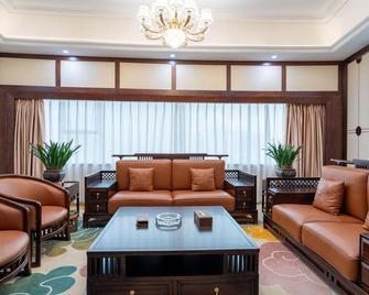 Junyi Hotel - Shenzhen - Habitació