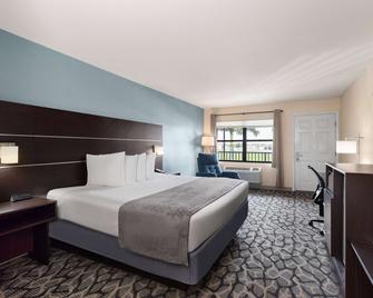 Baymont by Wyndham Punta Gorda Port Charlotte - Punta Gorda - Bedroom