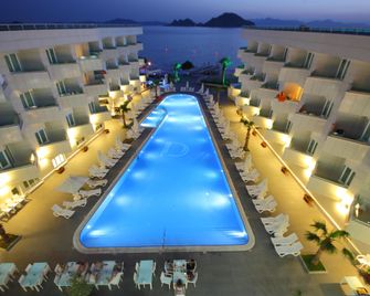 Dragut Point South - Turgutreis - Uima-allas