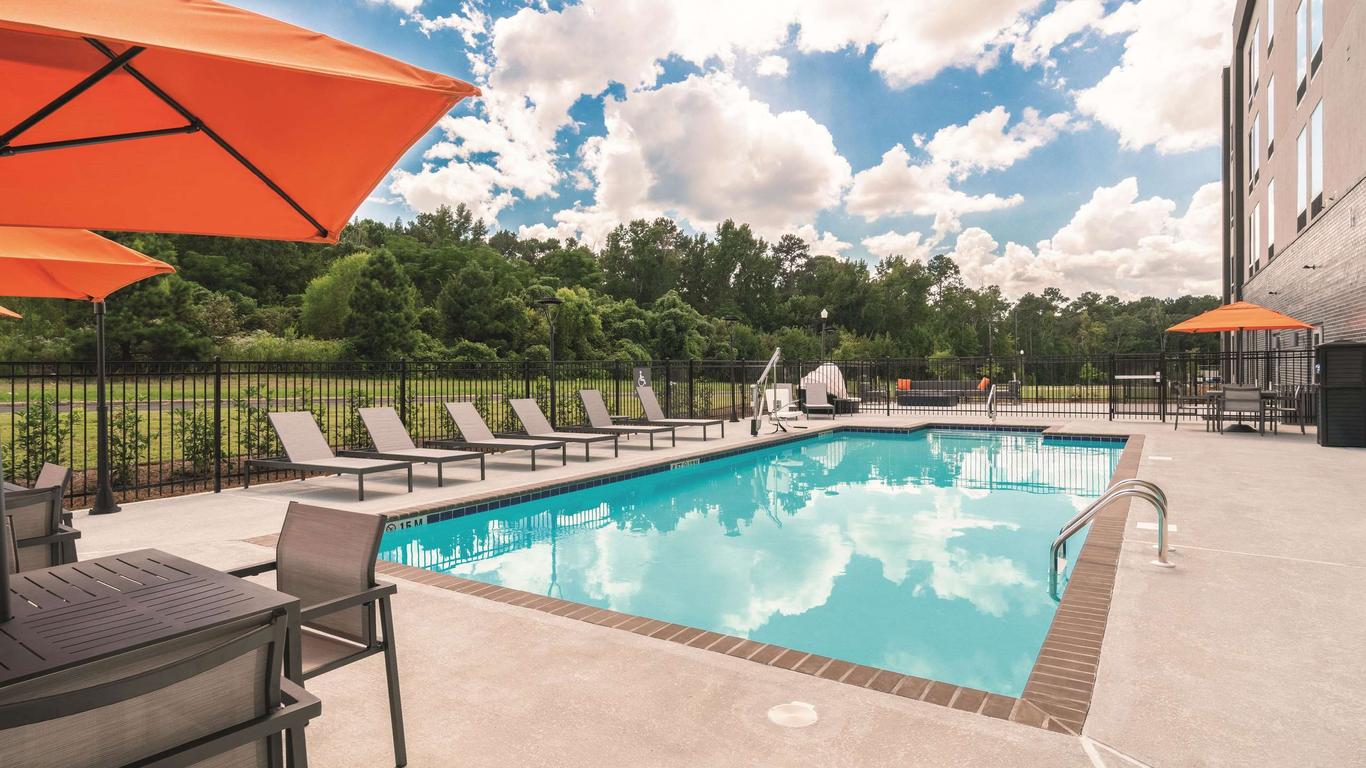 La Quinta Inn & Suites by Wyndham Opelika Auburn