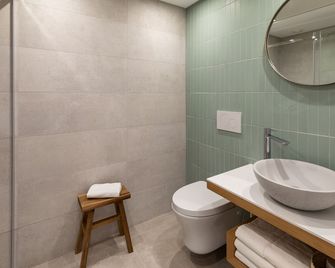 Pure Formosa Concept Hotel - Olhão - Bathroom