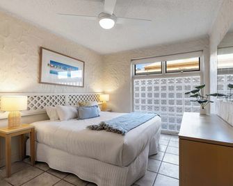 Pet Friendly Riverside Courtyard | Walk to Beach - Glenelg North - Bedroom