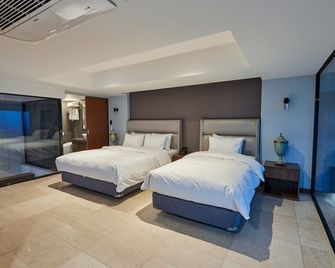 Partyz Hotel - Suwon - Soveværelse