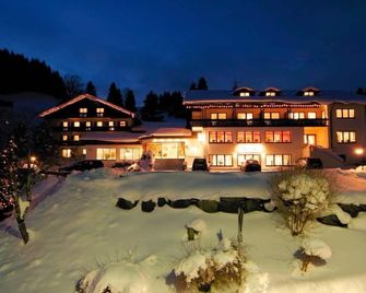 Panoramahotel Kühbergalp - Blaichach - Edificio