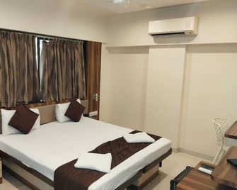 Hotel Karan Palace - Mumbai - Slaapkamer