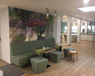 Hotel Auszeit im Euro Rastpark Guxhagen - Guxhagen - Lobby