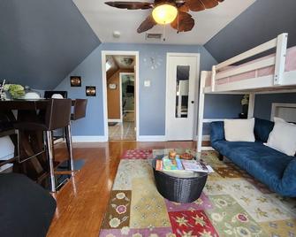 It's a Loft on the Second floor - Elmont - Living room