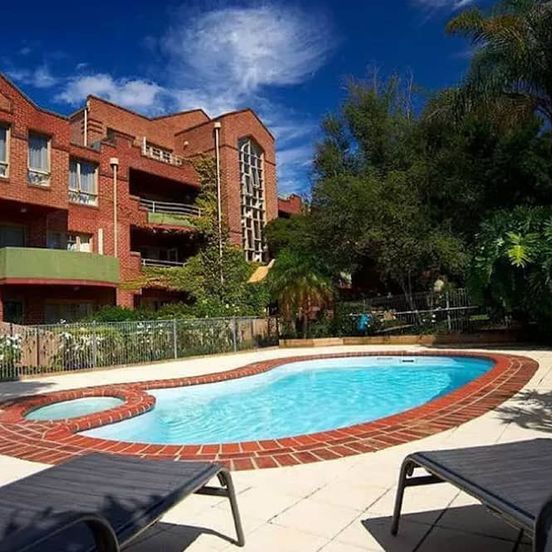 Comfort Apartments Royal Gardens image 1