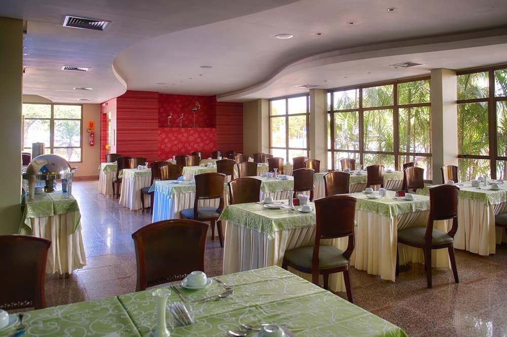 هوتل بوزادا دوس جيراسويس - بالماس - مطعم