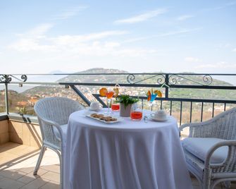 Villa Donna Carmela - Pimonte - Balcony