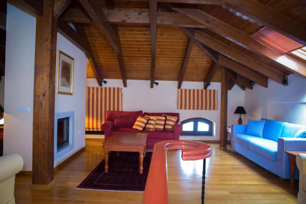 Maritsas Hotel & Suites