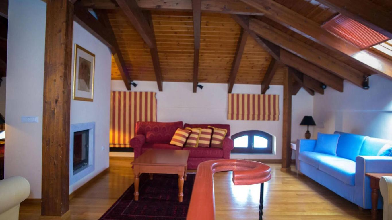 Maritsas Hotel & Suites