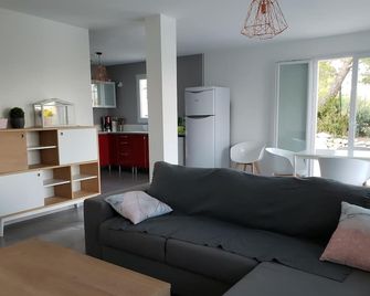 House in the heart of Provence - Aurons - Sala de estar