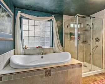 European Style Straw Bale Retreat - Ashland - Baño