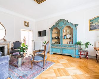 Charme Foro Romano Luxury Terrace - روما - غرفة معيشة