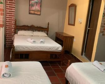 Hotel San Andrés Mompox Ubicados en el Centro Histórico - Mompos - Slaapkamer