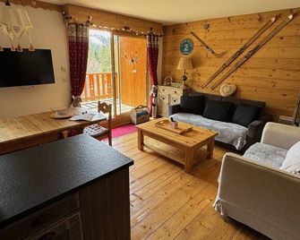 Chalet N°15 puy du rocher - Laveissière - Salon