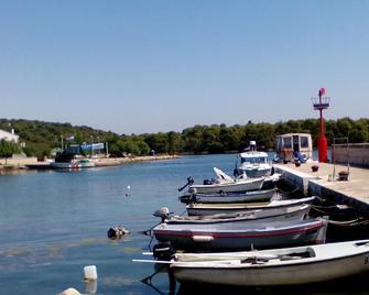 Holiday Home Oliva - Raslina