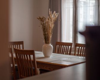 La Suite - Chablis - Dining room