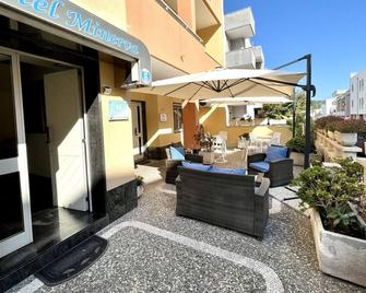Hotel Minerva - אוטרנטו - פטיו