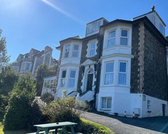 Cairn House - Ilfracombe - Rakennus