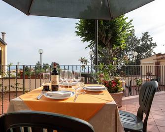 Hotel Le Terrazze di Nappino - Pratolino - Balcón