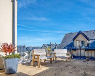 Minarvon - 2 Bedroom Apartment - Saundersfoot - Saundersfoot - Balcony