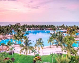 Suites At Mayan Palace Vidanta Resort Riviera Maya - Puerto Morelos - Pool
