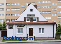 Hostel Grono - Zielona Góra - Building