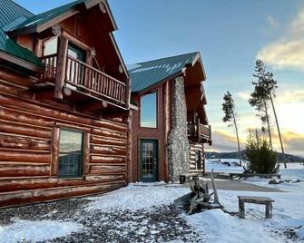 The Wyoming Lodge and Game Room - Dubois - Budova