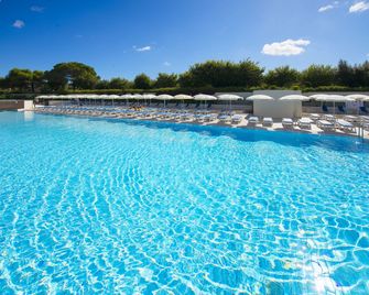 Voi Alimini Resort - Torre Dell'Orso - Piscine