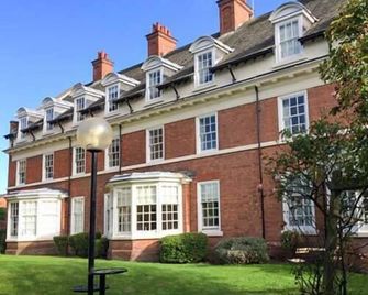 The Feversham - York - Building