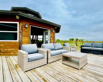 Heated Pool With View~the Lookout At Bry - Del Rio - Patio