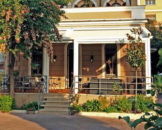 Villa Pirandello - Roma - Edificio