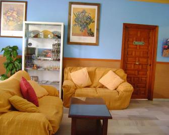 Apartamentos Mediterraneo - Nerja - Huiskamer
