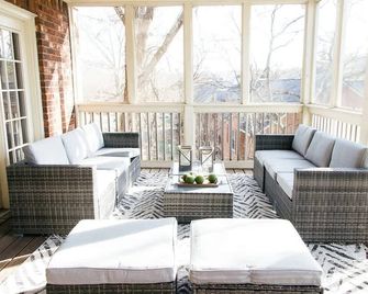 Sprawling Sylvan Park Estate - Nashville - Balkon