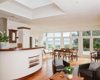 Absolute Luxury in Hidden Ireland - Mountshannon - Recepción