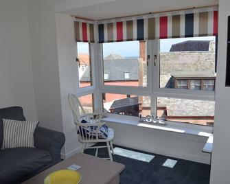 The old harbor master's apartment - Dunbar - Living room
