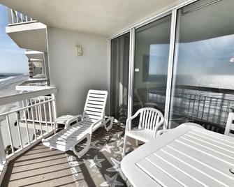 0906 Waters Edge Resort 1 Bedroom Condo by RedAwning - Murrells Inlet - Balcony