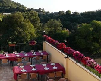 Hostal Rural Casa Castro - Adahuesca - Balcon